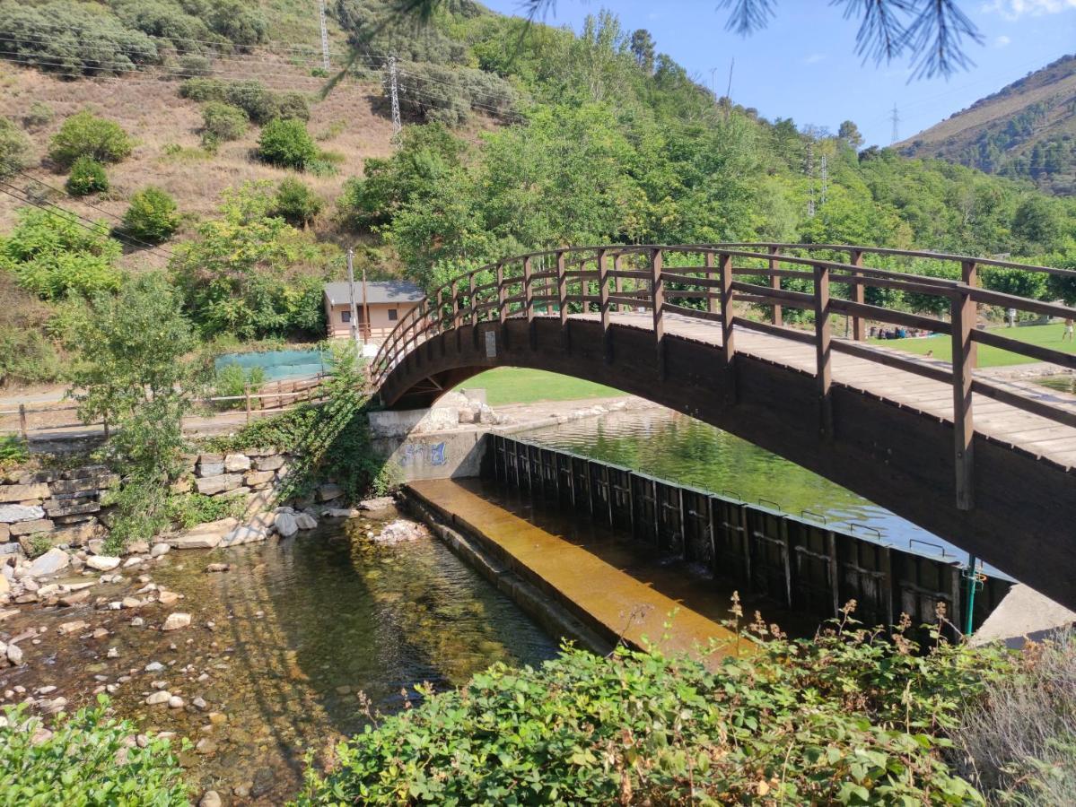 Hostal Cruce Villafranca Del Bierzo Zewnętrze zdjęcie