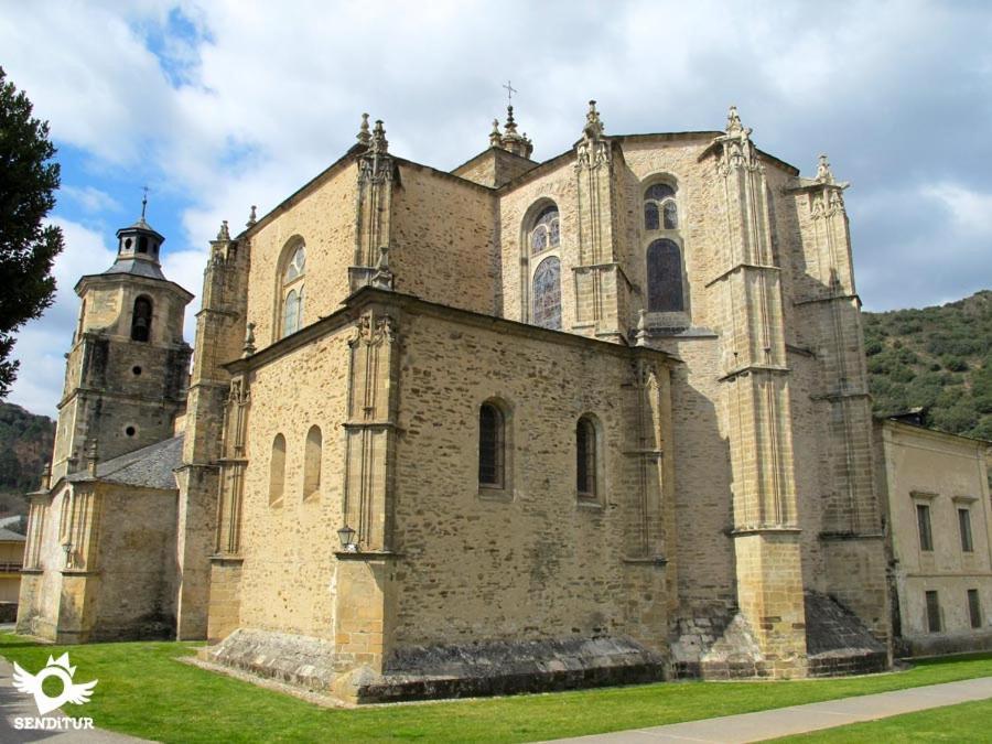 Hostal Cruce Villafranca Del Bierzo Zewnętrze zdjęcie
