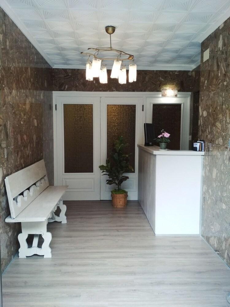Hostal Cruce Villafranca Del Bierzo Zewnętrze zdjęcie